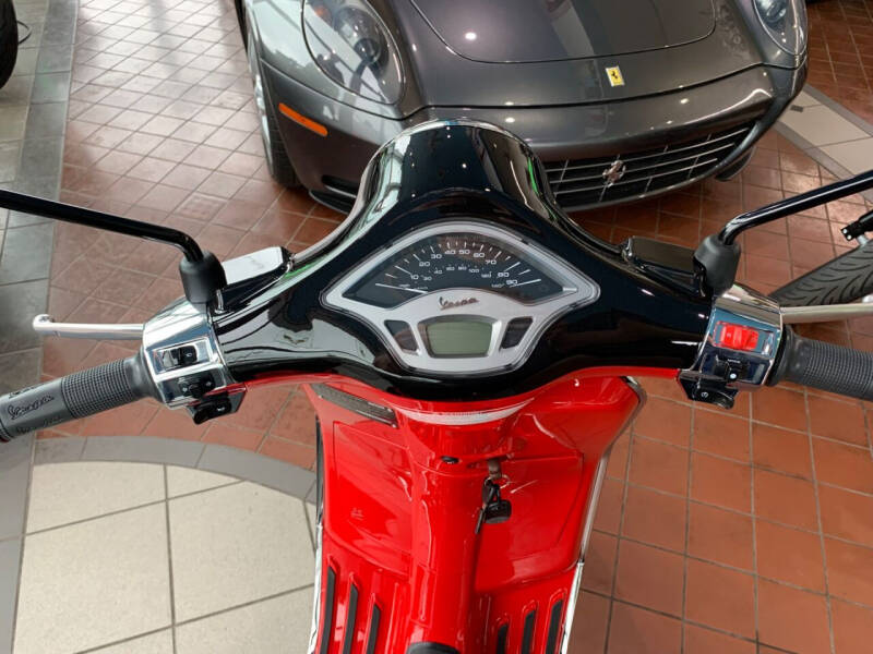 2023 Vespa Primavera 150 MICKEY MOUSE