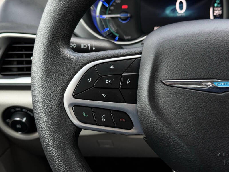2018 Chrysler Pacifica Hybrid Touring Plus