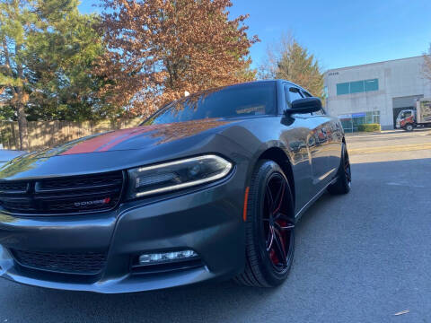 2019 Dodge Charger for sale at Super Bee Auto in Chantilly VA