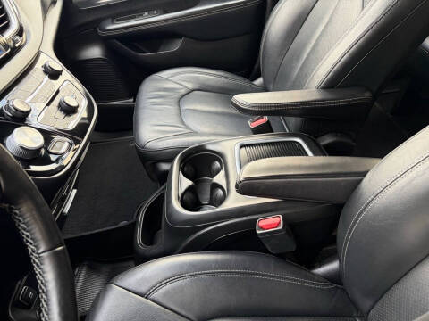 2019 Chrysler Pacifica Touring L Plus