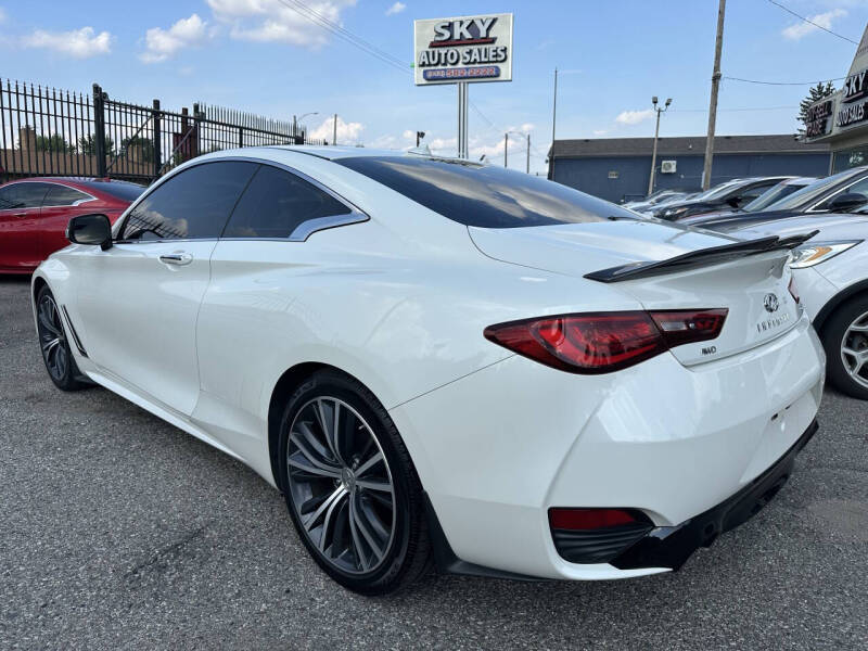 2018 Infiniti Q60 3.0t Luxe photo 4