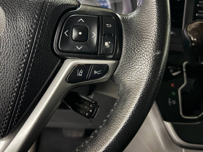 2020 Toyota Sienna XLE Premium 8-Passenger