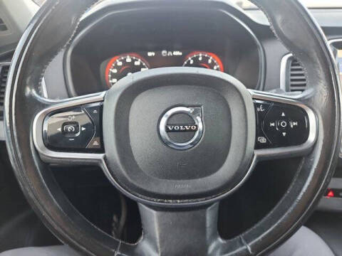 2016 Volvo XC90 T5 Momentum