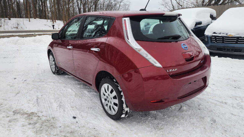 2015 Nissan LEAF S