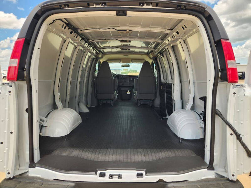 2026 Chevrolet Express 2500