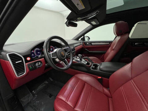 2023 Porsche Cayenne Coupe Platinum Edition
