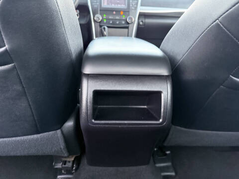 2016 Toyota Camry SE