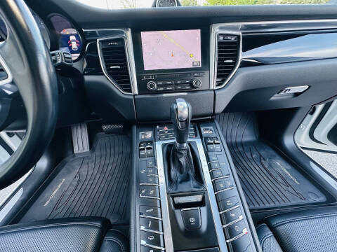 2017 Porsche Macan S