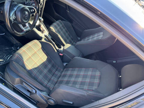2015 Volkswagen Golf GTI SE