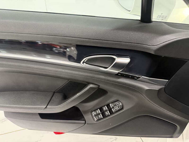2012 Porsche Panamera