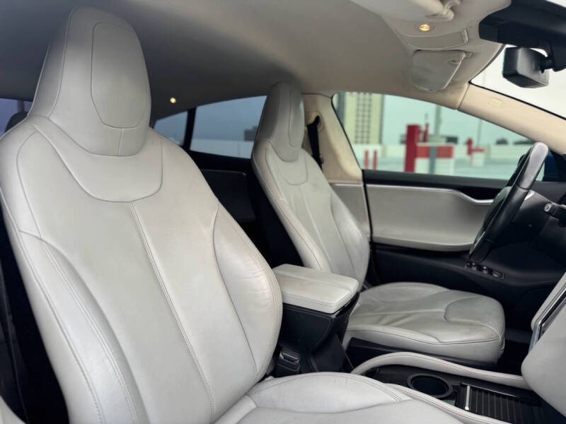 2015 Tesla Model S P85D