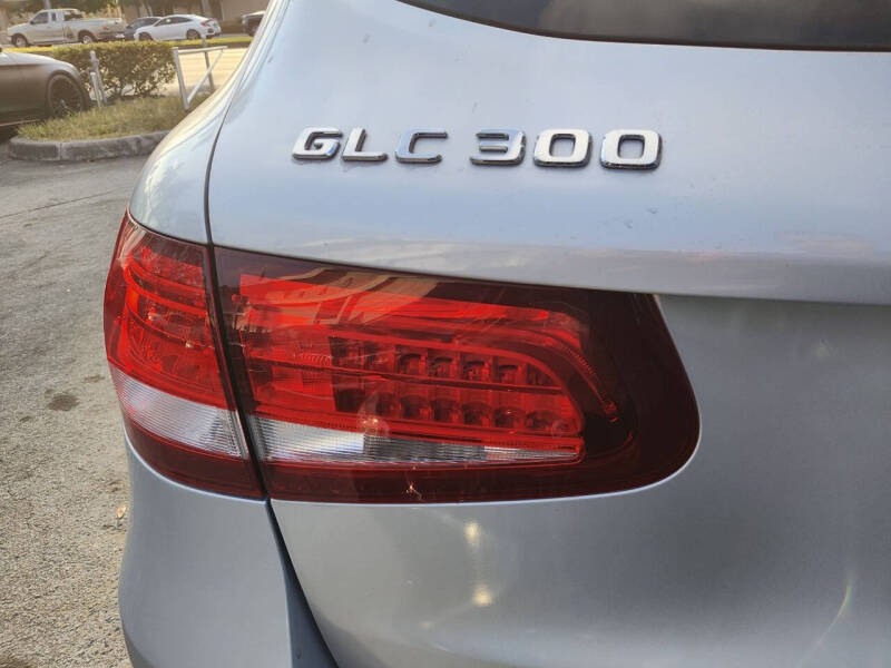2017 Mercedes-Benz GLC GLC 300