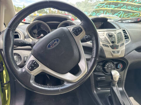 2011 Ford Fiesta SES