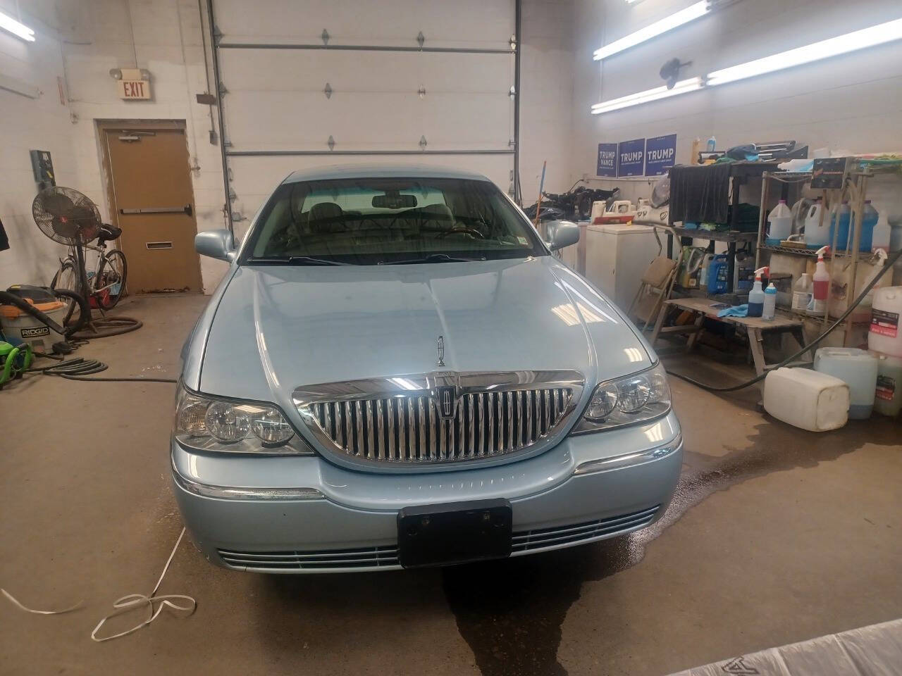 2009 Lincoln Town Car for sale at Down River Motor Sales in Allen Park, MI