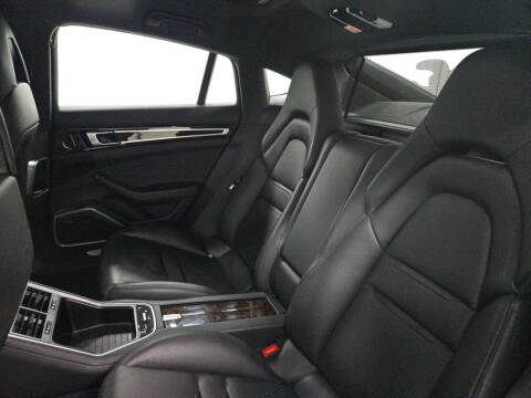 2018 Porsche Panamera 4S