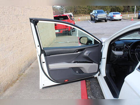 2023 Toyota Camry Hybrid LE