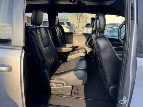 2016 Dodge Grand Caravan R/T