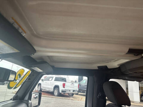 2013 Jeep Wrangler Sahara