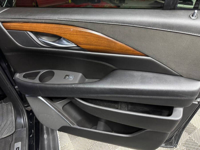 2017 Cadillac Escalade ESV Luxury