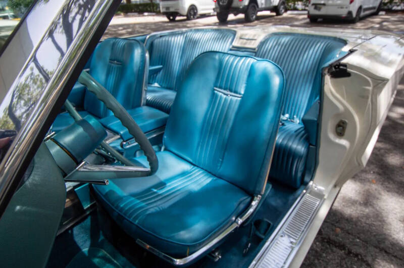 1964 Ford Thunderbird