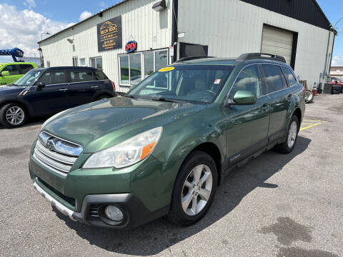 2013 Subaru Outback for sale at BELOW BOOK AUTO SALES in Idaho Falls ID