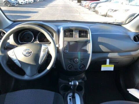 2019 Nissan Versa SV