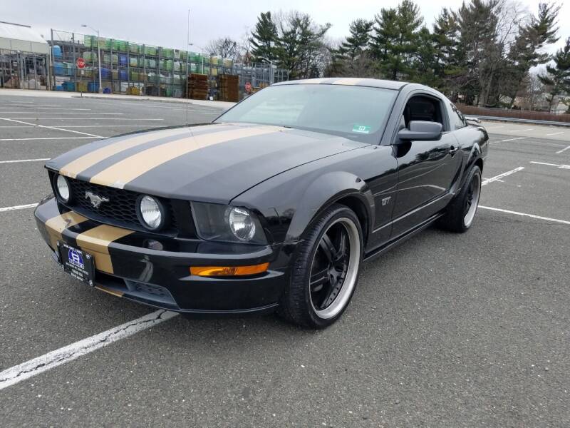 2006 Ford Mustang for sale at B&B Auto LLC in Union NJ