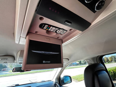 2015 Chrysler Town and Country Touring