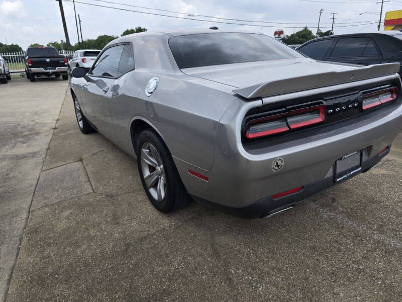 2018 Dodge Challenger SXT