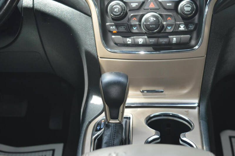 2016 Jeep Grand Cherokee Laredo 75th Anniversary