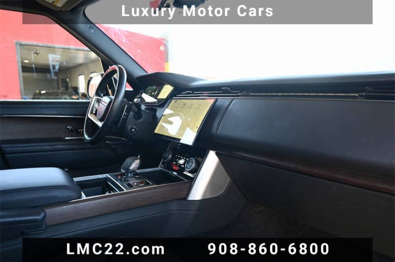 2023 Land Rover Range Rover P530 SE