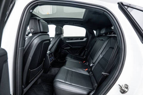 2025 Porsche Cayenne Coupe