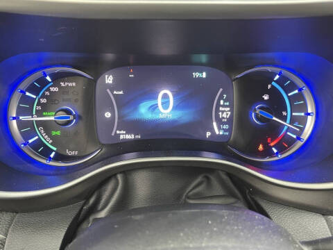 2024 Chrysler Pacifica Plug-In Hybrid Select