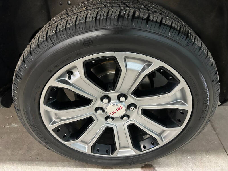 2017 GMC Yukon XL Denali