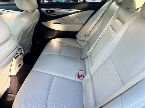 2021 Infiniti Q50 Luxe