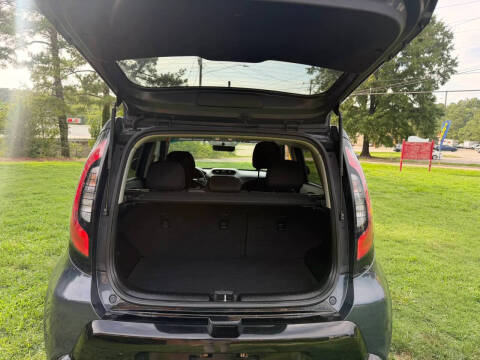 2016 Kia Soul +