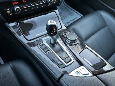 2015 BMW 5 Series 528i xDrive