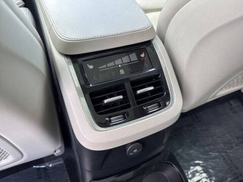 2022 Volvo XC90 Recharge T8 Inscription 6P