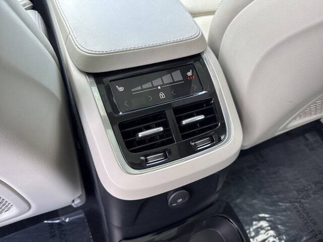 2022 Volvo XC90 Recharge T8 Inscription 6P