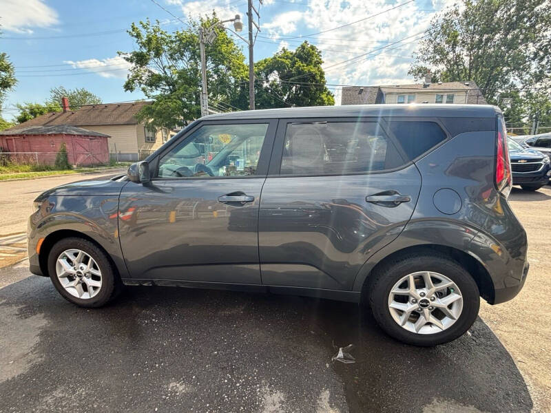 2023 Kia Soul LX