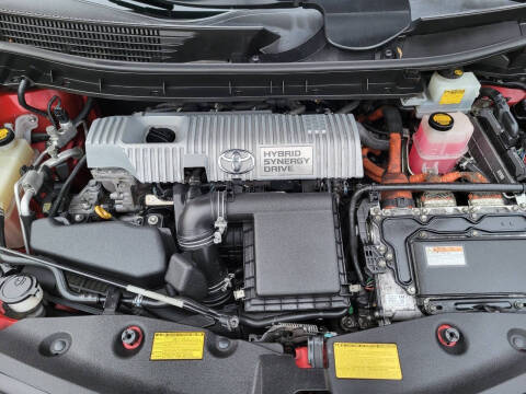 2014 Toyota Prius v Five