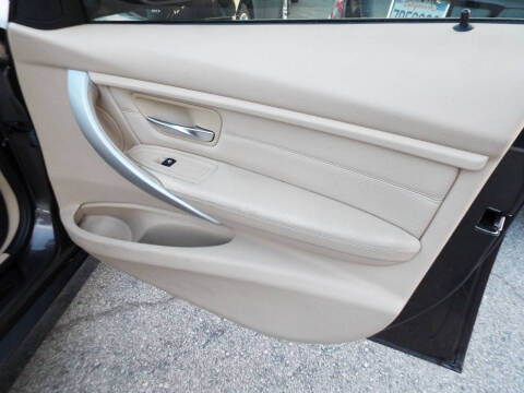 2012 BMW 3 Series 328i