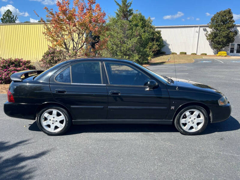 2005 Nissan Sentra SE-R photo 4