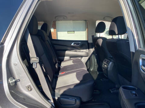 2019 Nissan Pathfinder S