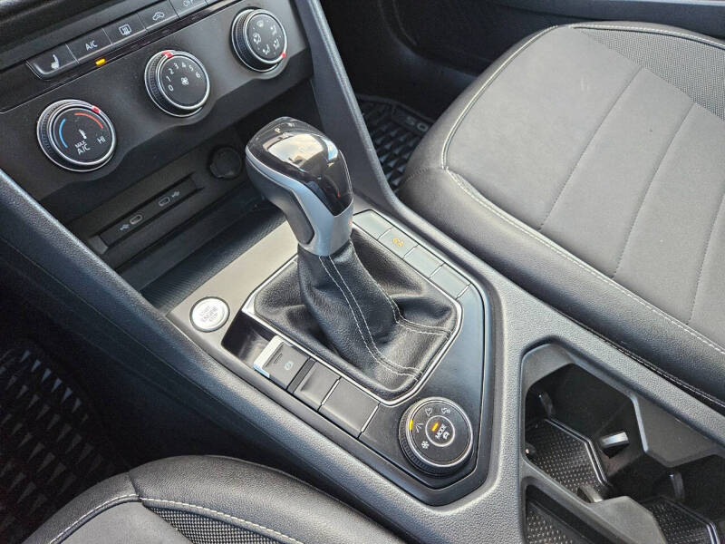 2022 Volkswagen Taos SE 4Motion