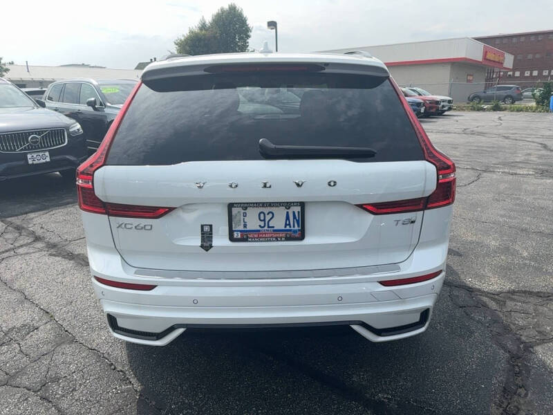 2025 Volvo XC60 T8 Plus Dark Theme