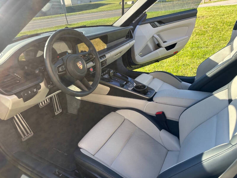 2025 Porsche 911 Carrera