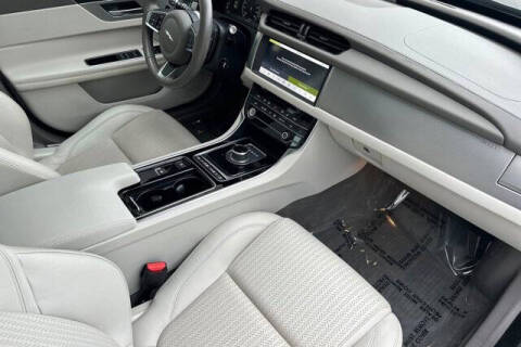 2020 Jaguar XF 25t Prestige