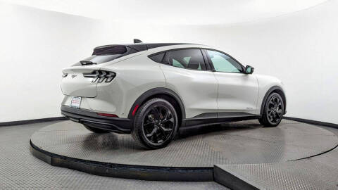 2024 Ford Mustang Mach-E Select