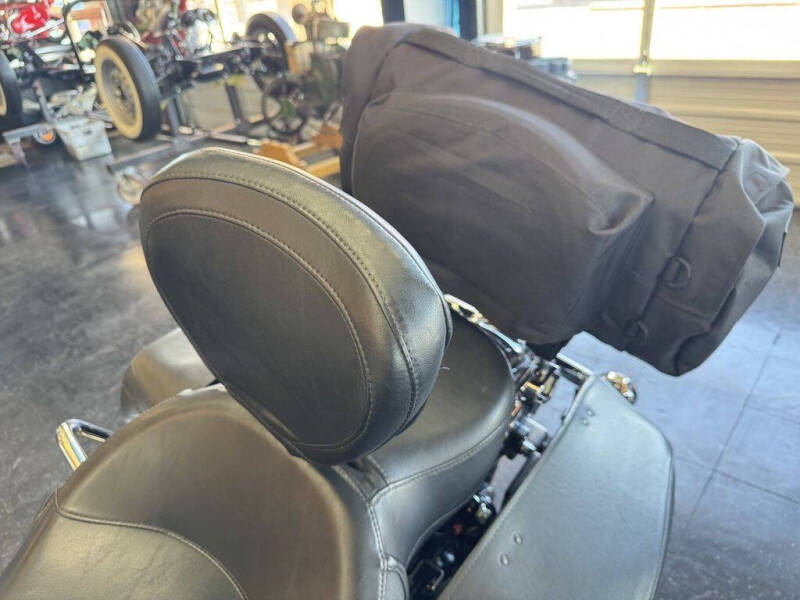 2005 Harley-Davidson FLHRCI - Road King Class